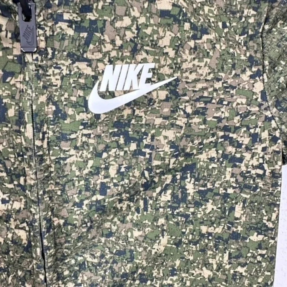 Nike Boys Green Camo Track Jacket Full Zip‎ Black Trim Size 4T Back to School